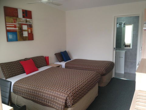 Beachcomber Motel & Apartments - E Caravan Parks 33
