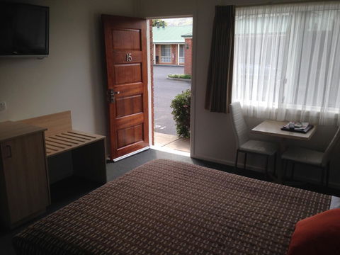 Beachcomber Motel & Apartments - E Caravan Parks 26