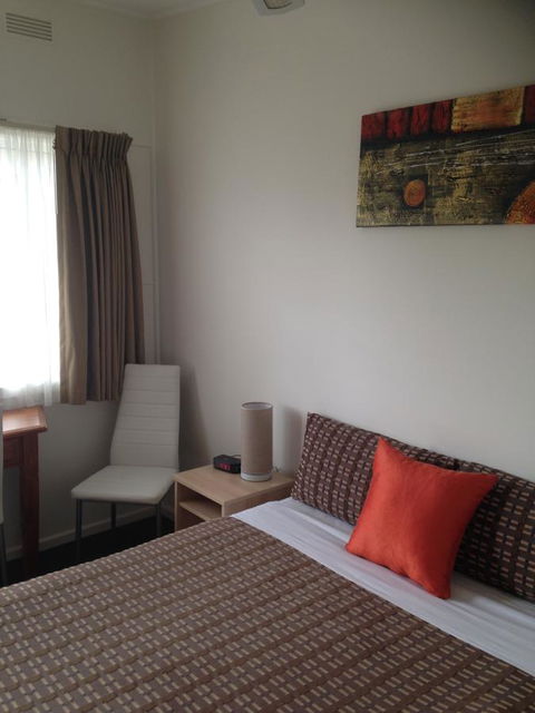 Beachcomber Motel & Apartments - E Caravan Parks 40