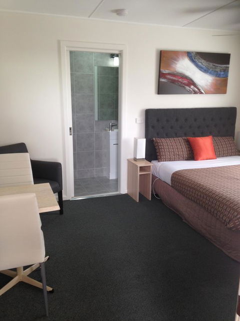 Beachcomber Motel & Apartments - E Caravan Parks 18