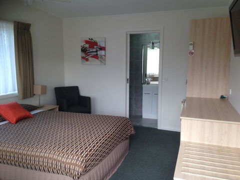 Beachcomber Motel & Apartments - E Caravan Parks 30