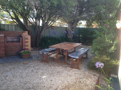 Beachcomber Motel & Apartments - E Caravan Parks 16