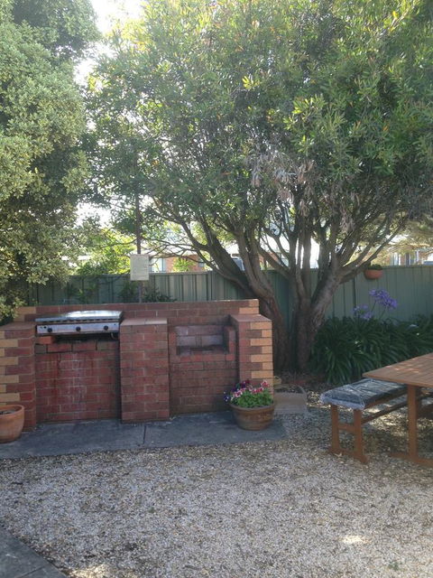Beachcomber Motel & Apartments - E Caravan Parks 22