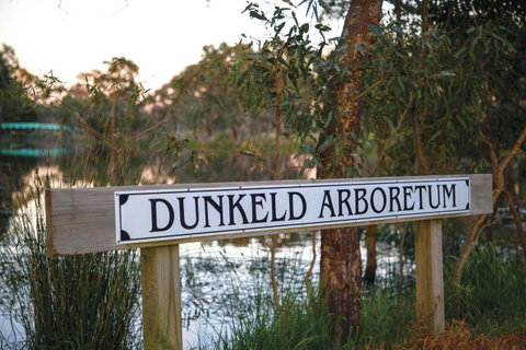 Dunkeld Studio Accommodation - E Caravan Parks 13