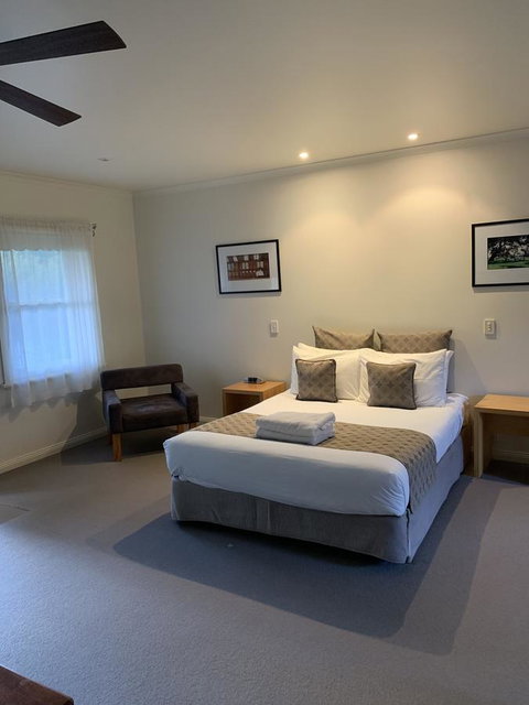 Dunkeld Studio Accommodation - E Caravan Parks 5