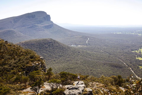 Dunkeld Studio Accommodation - E Caravan Parks 15