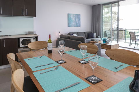 The Dolphin Apartments - E Caravan Parks 20
