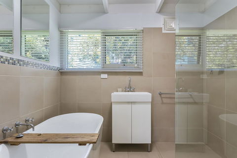 Blairgowrie Bella - Light Filled Home With Great Deck - E Caravan Parks 9