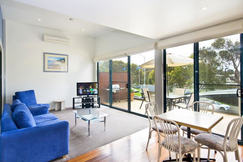 Anchorage Motel & Villas Lorne - E Caravan Parks 0