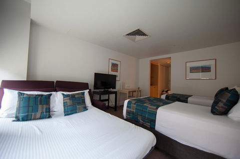 CitiClub Hotel Melbourne - E Caravan Parks 7