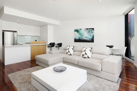 Melbourne Holiday Apartments Flinders Wharf - E Caravan Parks 35
