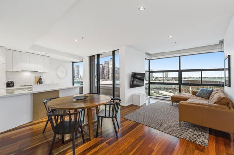 Melbourne Holiday Apartments Flinders Wharf - E Caravan Parks 9