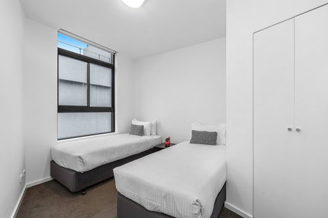 Melbourne Holiday Apartments Flinders Wharf - E Caravan Parks 29