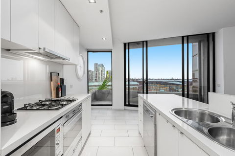 Melbourne Holiday Apartments Flinders Wharf - E Caravan Parks 27