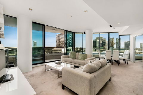 Melbourne Holiday Apartments Flinders Wharf - E Caravan Parks 28