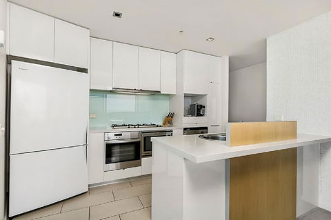 Melbourne Holiday Apartments Flinders Wharf - E Caravan Parks 39