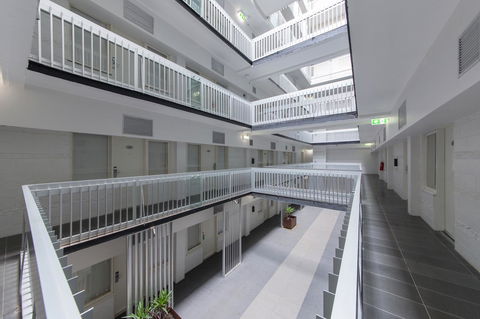 Great Southern Hotel Melbourne - E Caravan Parks 16