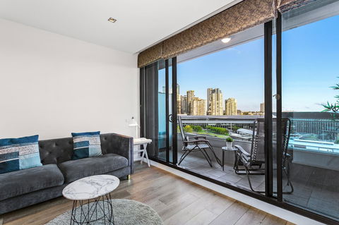 Waterfront Melbourne Apartments - E Caravan Parks 25