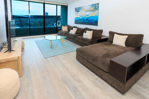 Waterfront Melbourne Apartments - E Caravan Parks 13