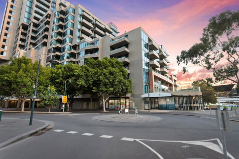 Waterfront Melbourne Apartments - E Caravan Parks 21