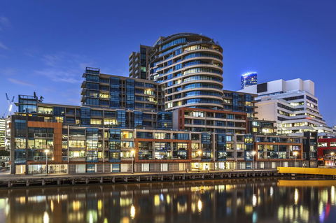 Waterfront Melbourne Apartments - E Caravan Parks 0