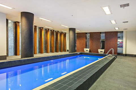 Waterfront Melbourne Apartments - E Caravan Parks 3