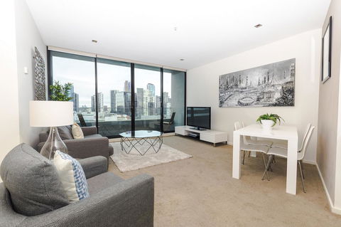 Waterfront Melbourne Apartments - E Caravan Parks 14