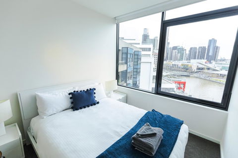 Waterfront Melbourne Apartments - E Caravan Parks 28