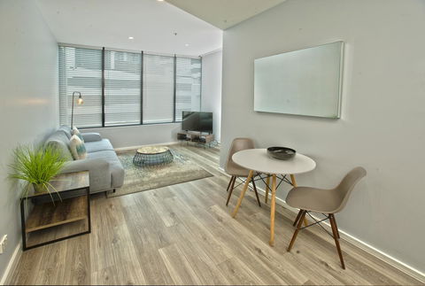 Waterfront Melbourne Apartments - E Caravan Parks 16