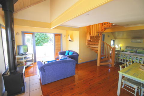 Rayville Boat Houses - E Caravan Parks 3