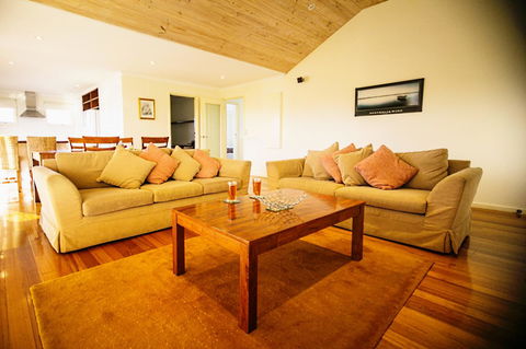 Rayville Boat Houses - E Caravan Parks 9