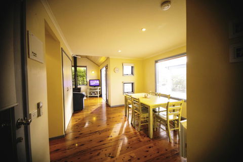 Rayville Boat Houses - E Caravan Parks 26