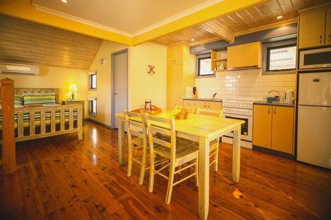Rayville Boat Houses - E Caravan Parks 28