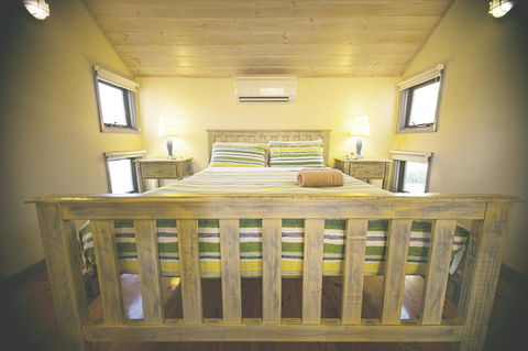 Rayville Boat Houses - E Caravan Parks 22