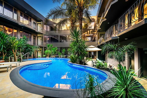 BEST WESTERN PLUS Travel Inn - E Caravan Parks 1