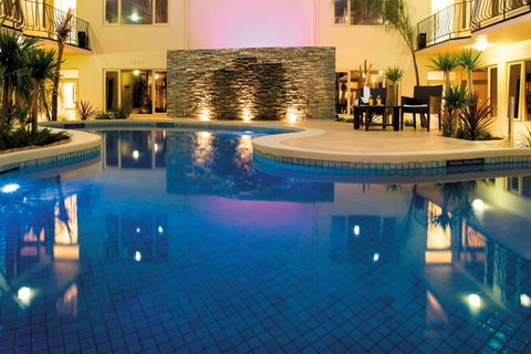 BEST WESTERN PLUS Travel Inn - E Caravan Parks 36