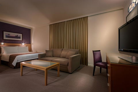 BEST WESTERN PLUS Travel Inn - E Caravan Parks 32