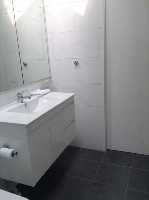 Terrace Lofts Apartments - E Caravan Parks 18