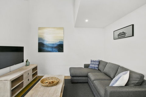 Terrace Lofts Apartments - E Caravan Parks 5