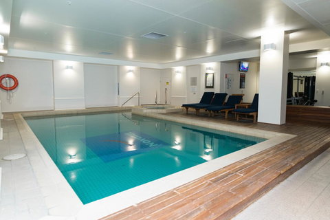 Novotel Melbourne On Collins - E Caravan Parks 23