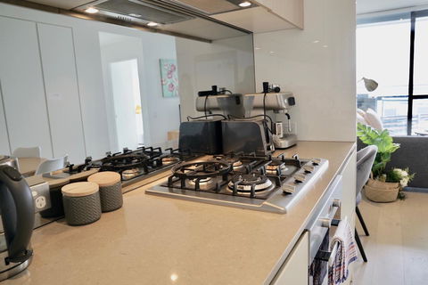 Pride Docklands Waterfront Apartment City View - E Caravan Parks 22