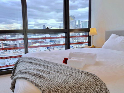 Pride Docklands Waterfront Apartment City View - E Caravan Parks 42