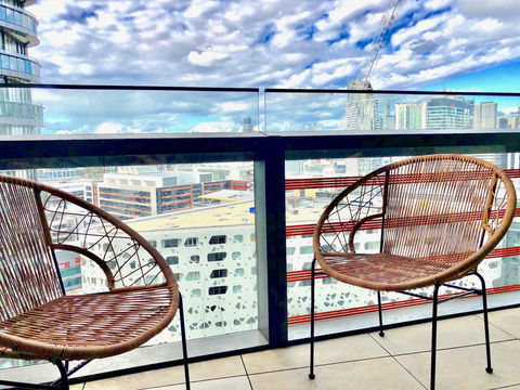 Pride Docklands Waterfront Apartment City View - E Caravan Parks 31