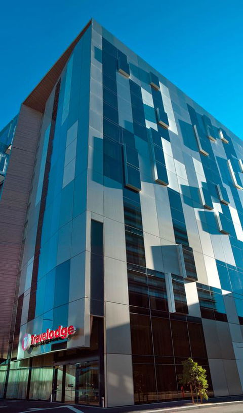 Travelodge Hotel Melbourne Docklands - E Caravan Parks 18