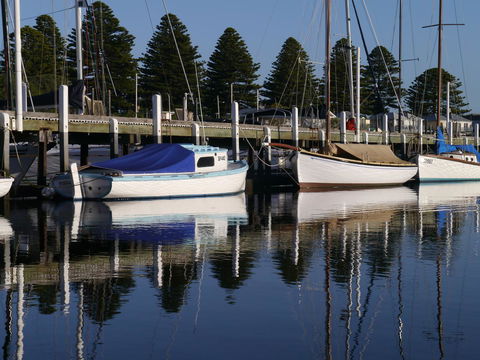 Eastern Beach Holiday Units - E Caravan Parks 9
