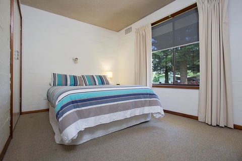Eastern Beach Holiday Units - E Caravan Parks 5
