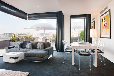 The Cullen Melbourne - Art Series - E Caravan Parks 12