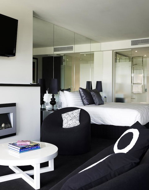 The Cullen Melbourne - Art Series - E Caravan Parks 26
