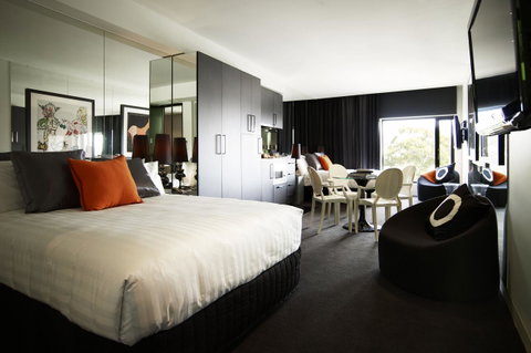 The Cullen Melbourne - Art Series - E Caravan Parks 16