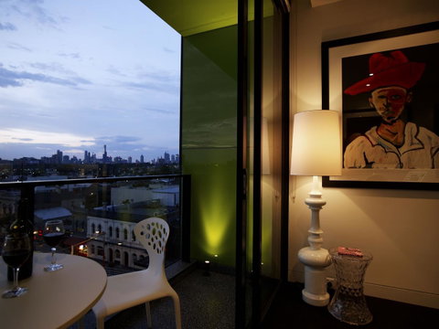 The Cullen Melbourne - Art Series - E Caravan Parks 14